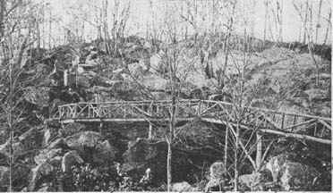 phillipscave.JPG (30507 bytes)